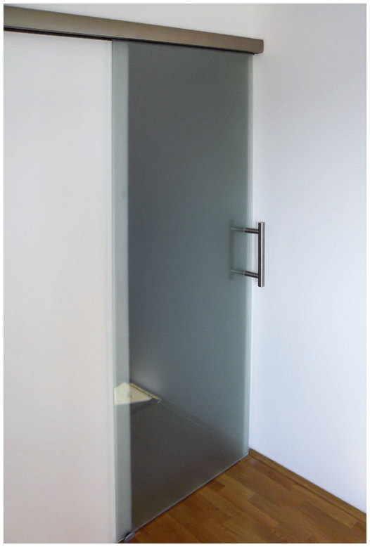 Drsna steklena vrata iz satinato stekla